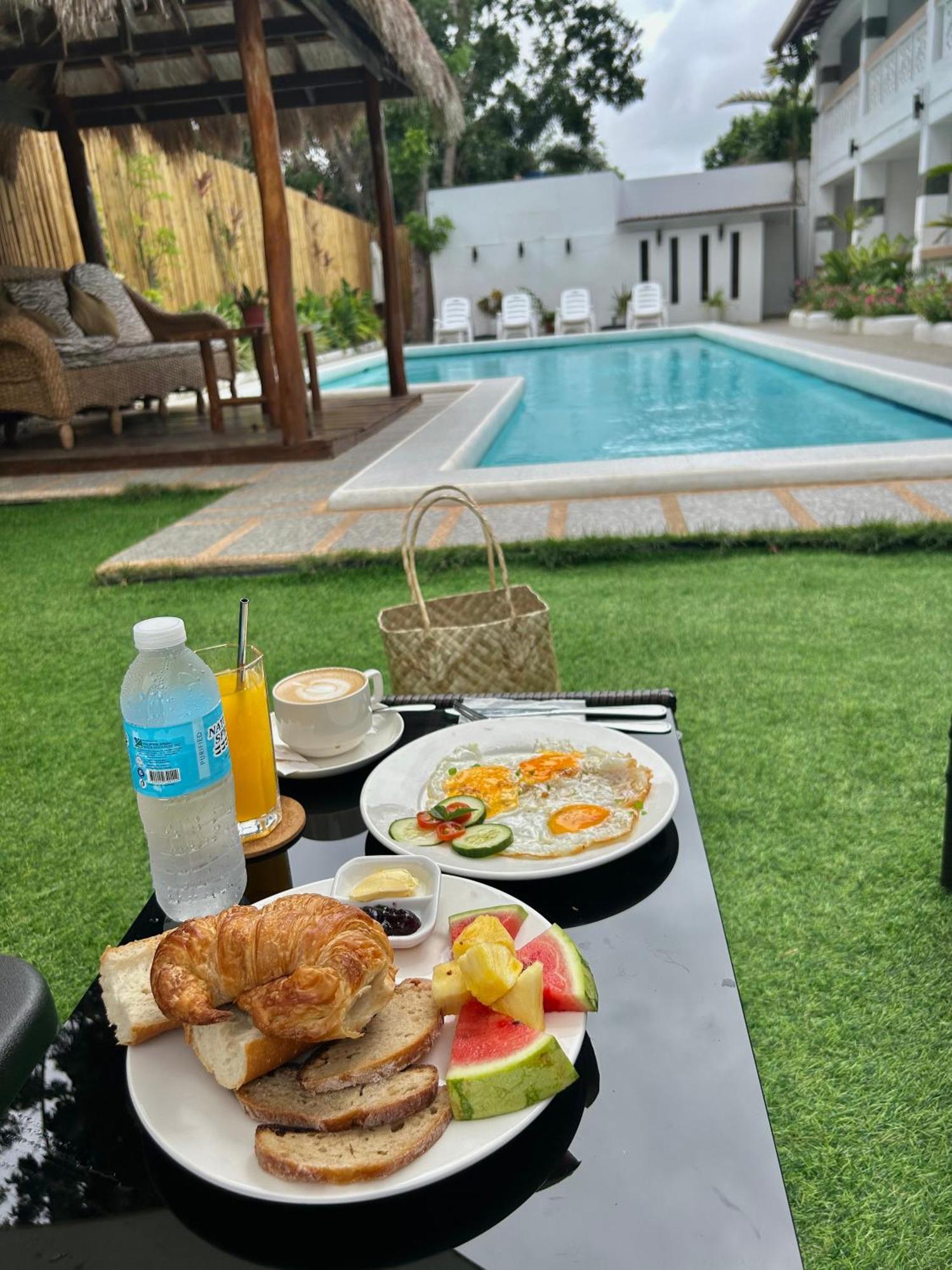 Alona Garden Suites Panglao Exterior foto